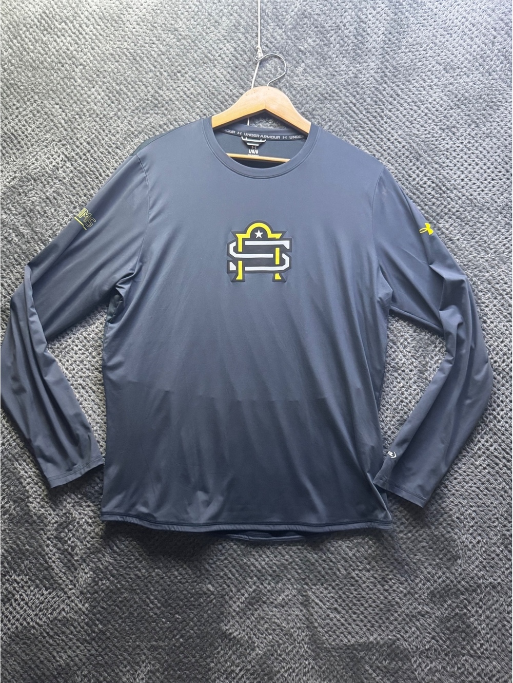 UFL San Antonio Brahmas under Armour Men’s Large team issue 640